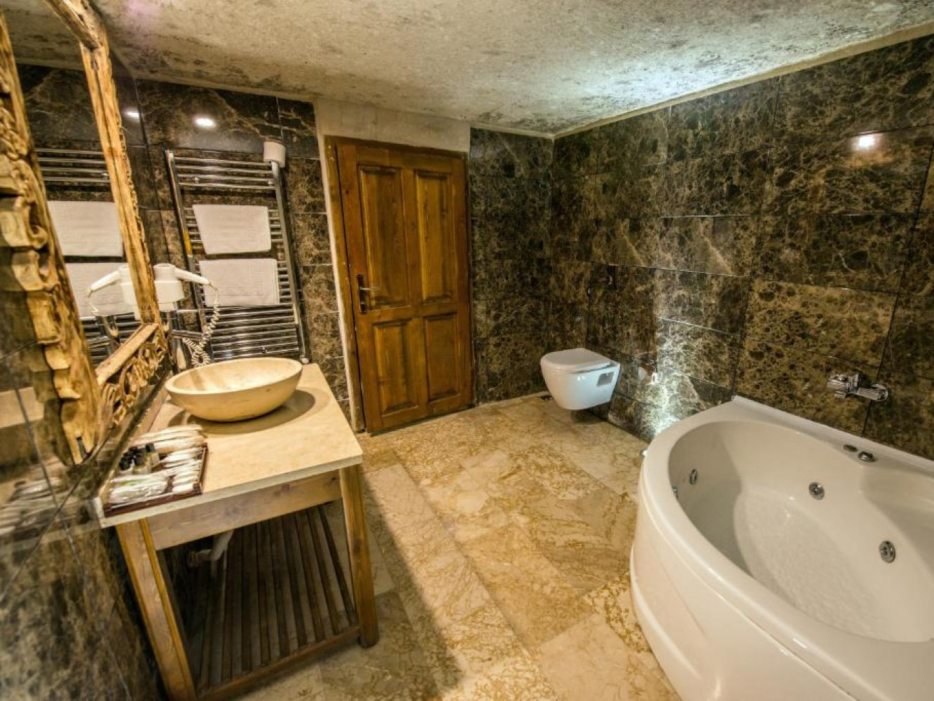 Ensuite