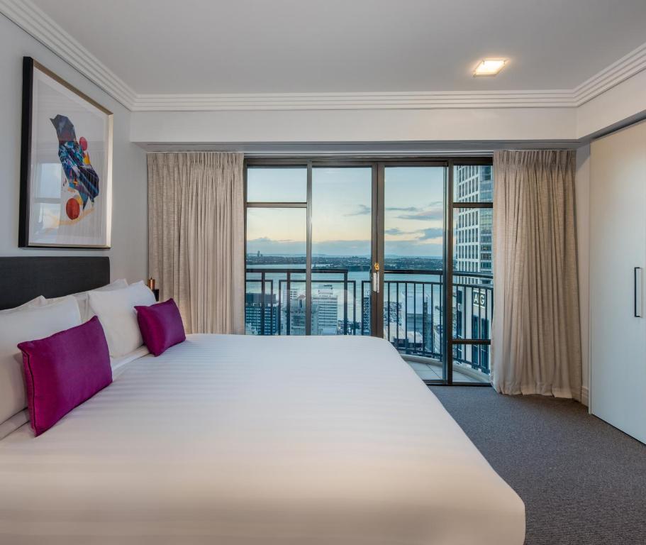 One Bedroom Harbour Suite
