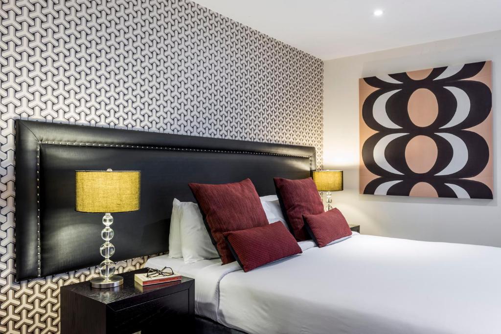 Hotel Deluxe Room