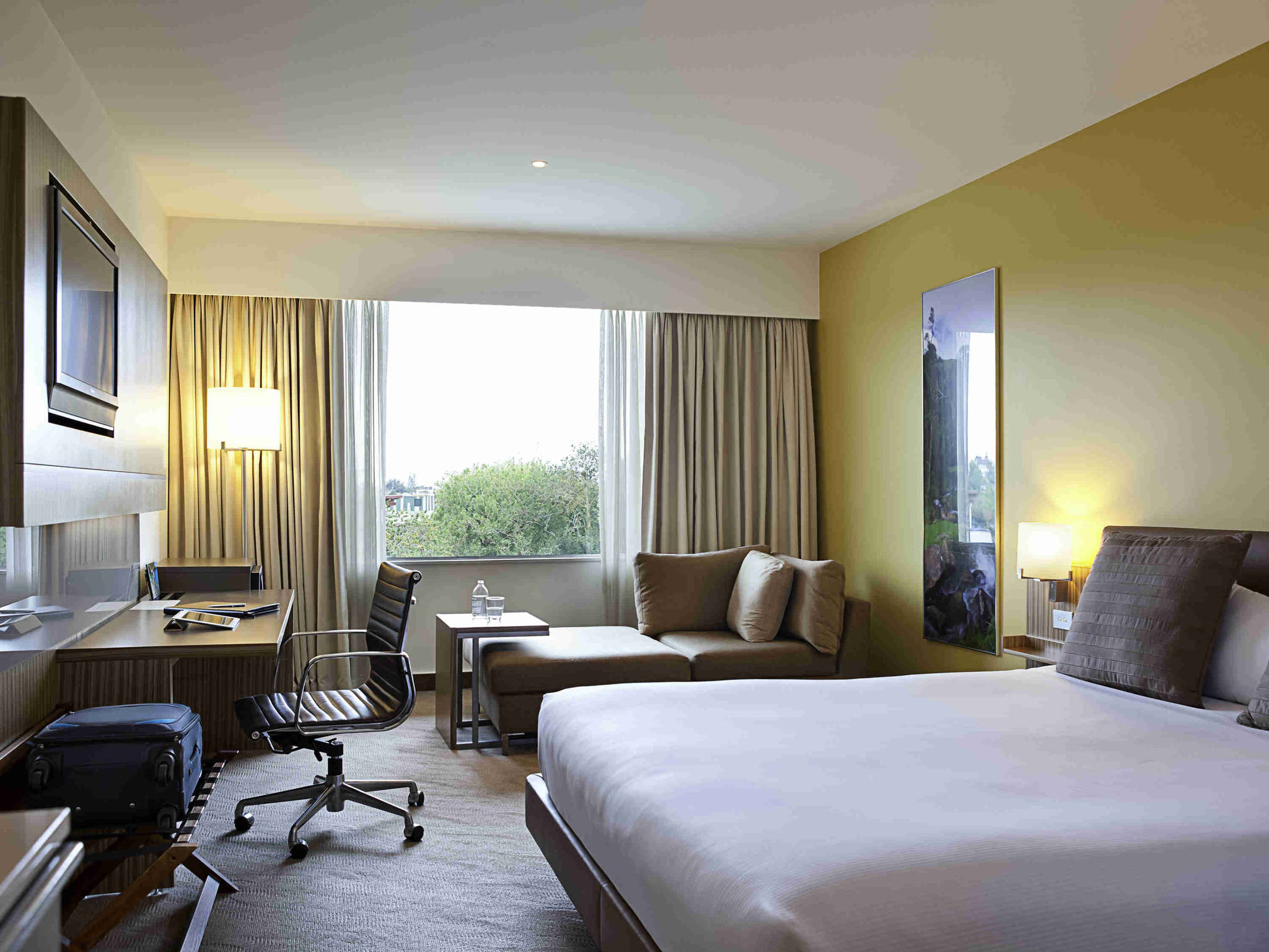 Superior King Room