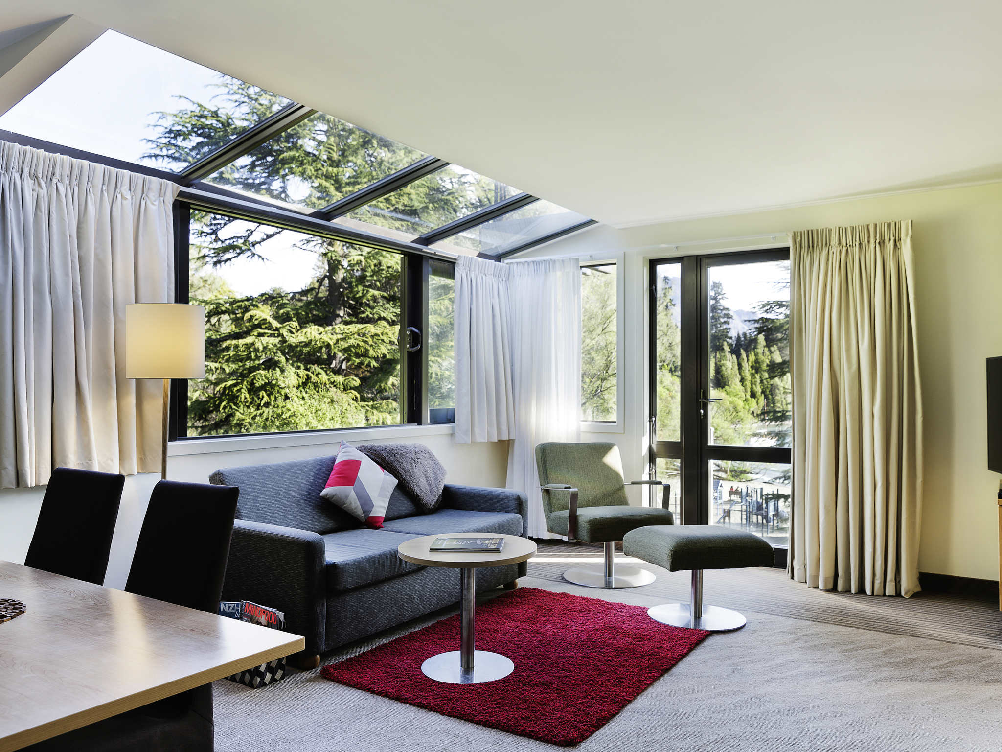 One Bedroom Lakeside Apartment