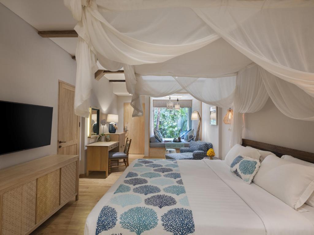 Mandira Club Suite