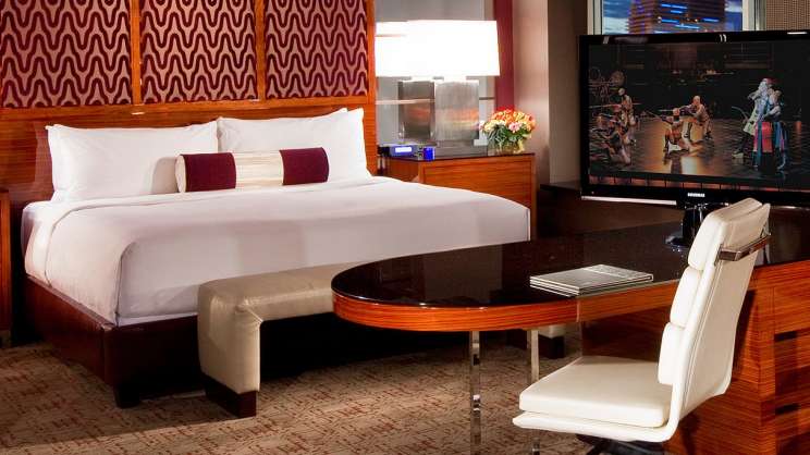 Stay Well Tower Spa Suite