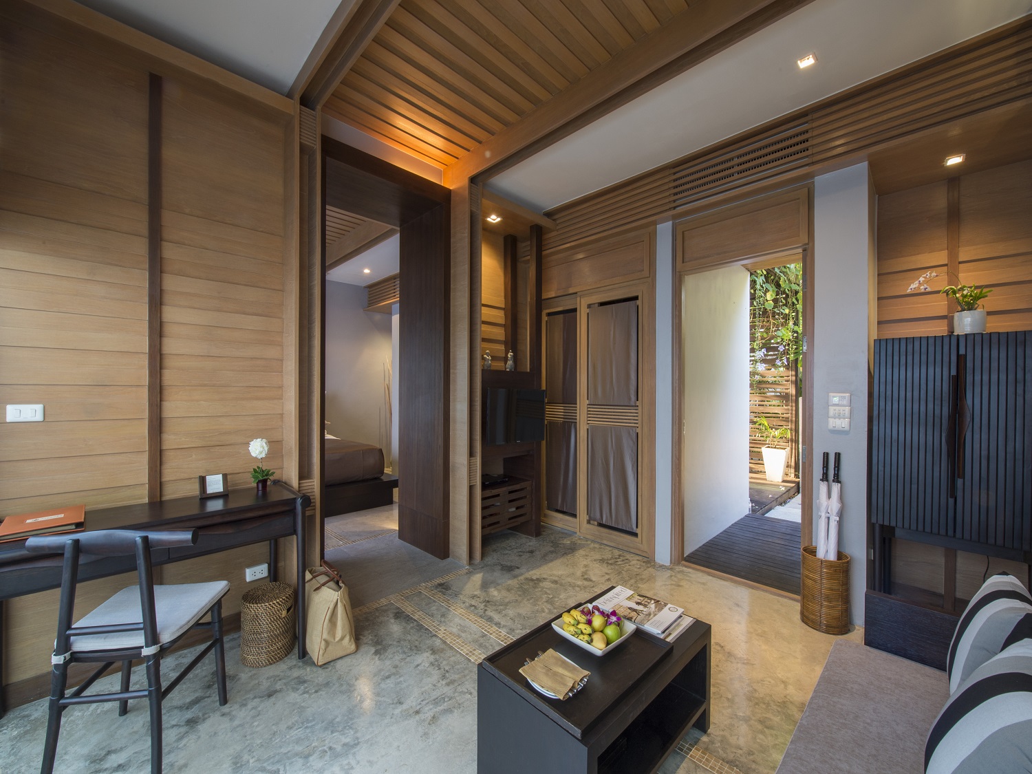 Aleenta Suites