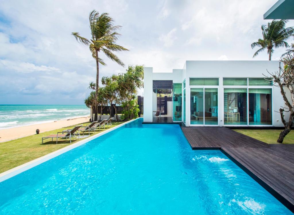 Four Bedroom Beachfront Villa