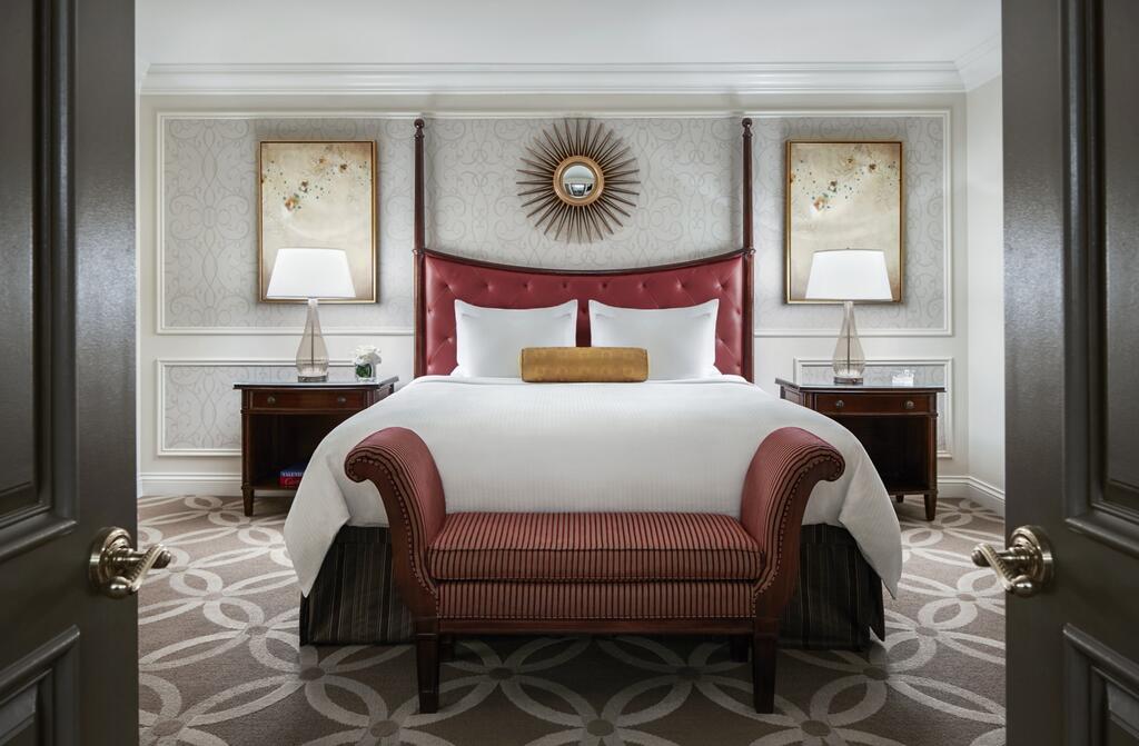 Grand King Suite