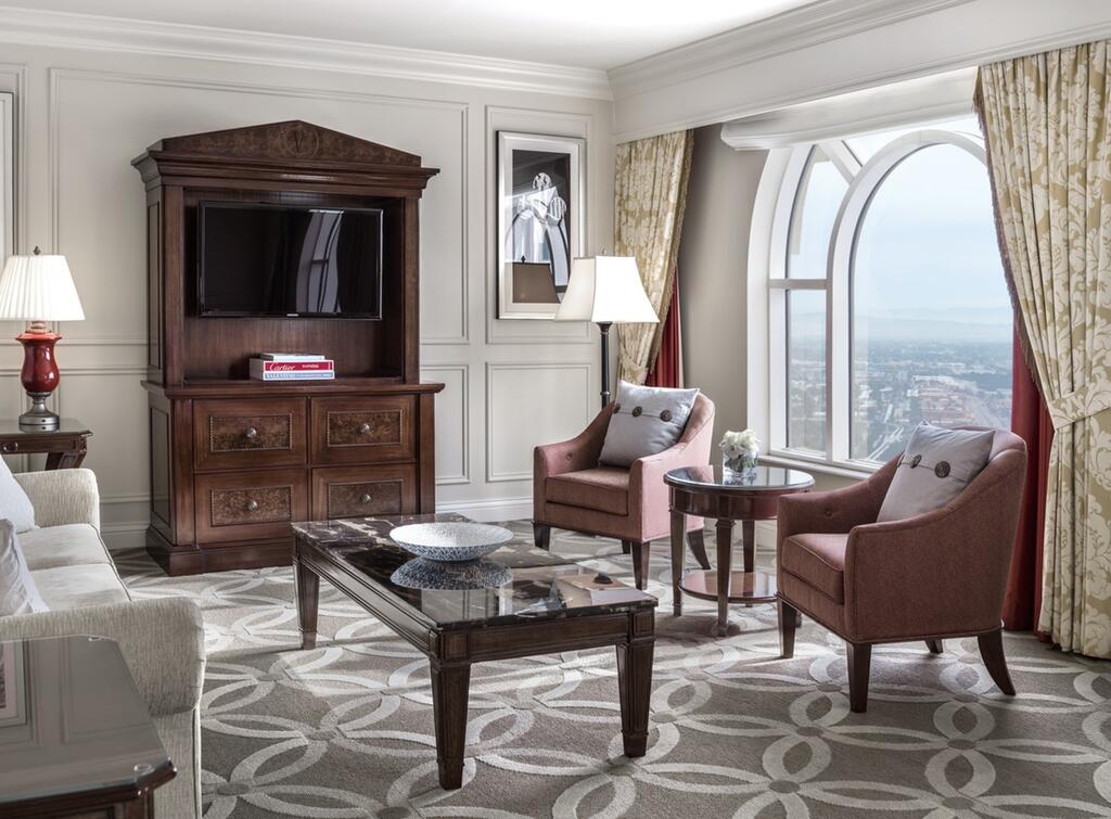Grand King Suite