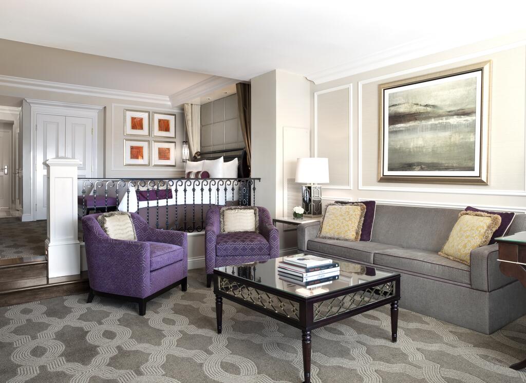 Luxury King Suite