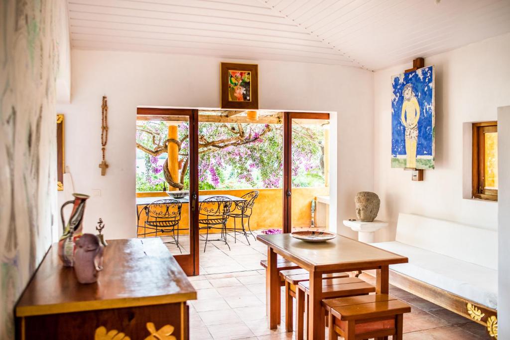 Living and Dining Area