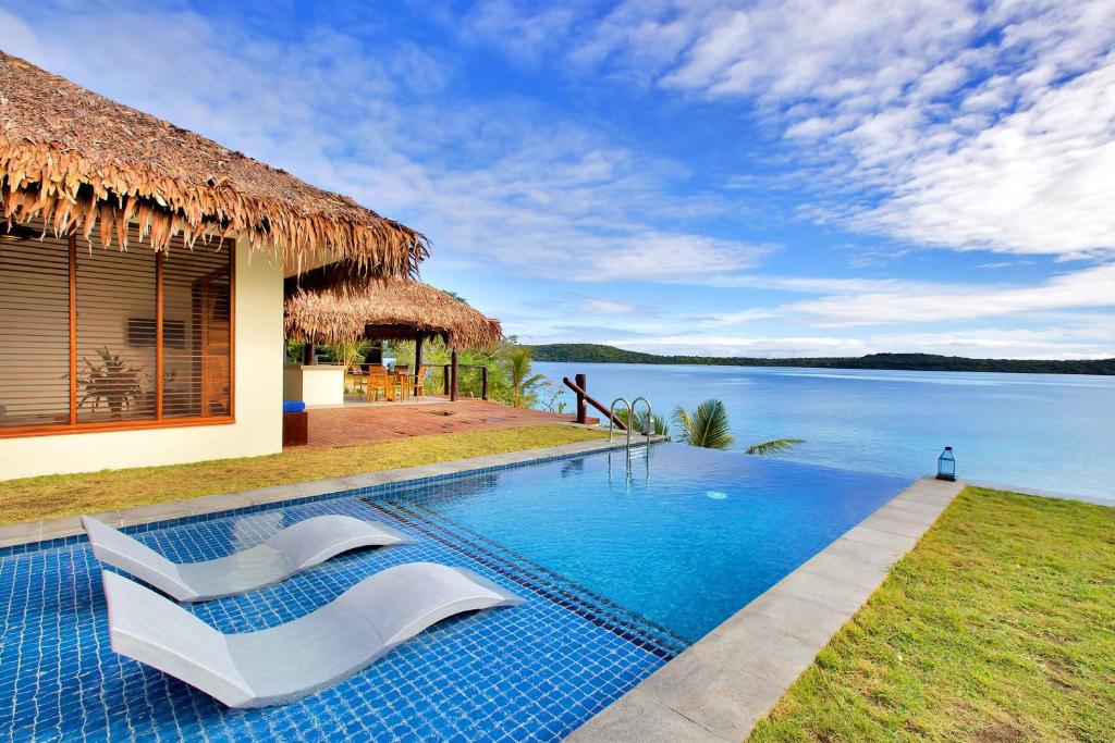 Deluxe Waterfront Villa
