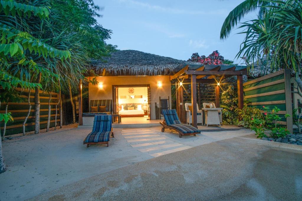 Lagoon Pool Villa