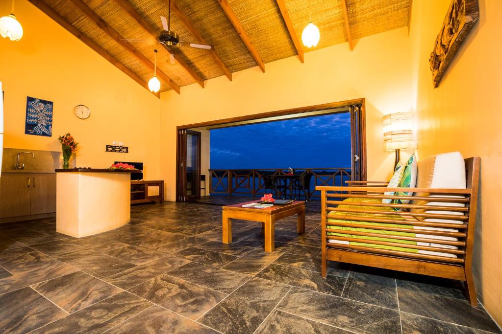 Luxury Oceanfront Suite