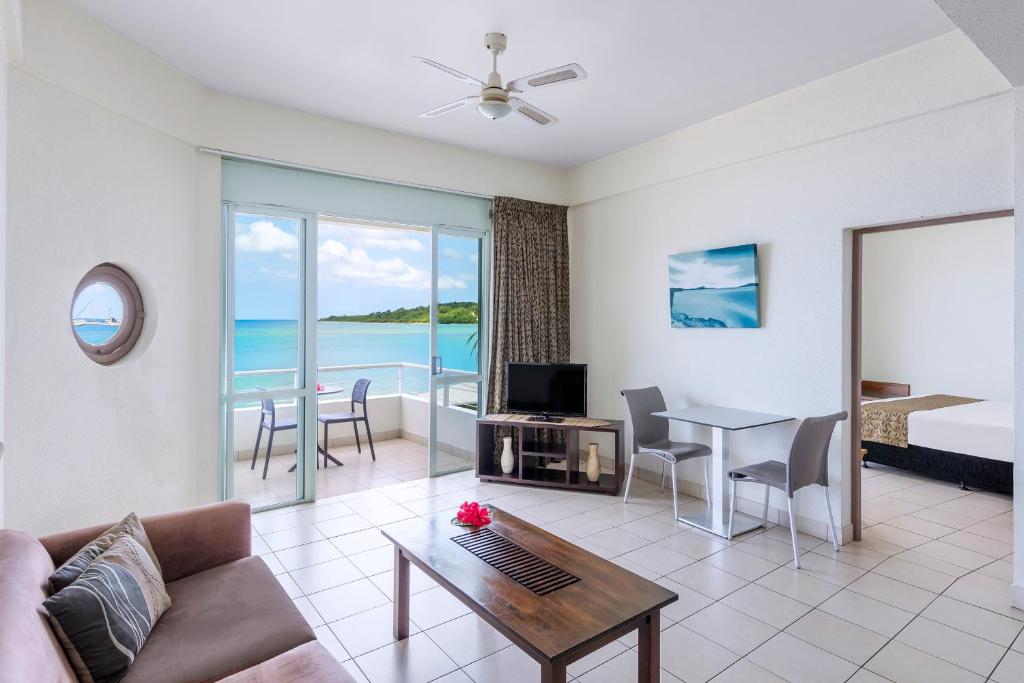 One Bedroom Apartment