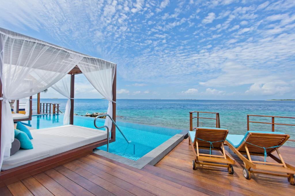 Two Bedroom Water Suite With Pool