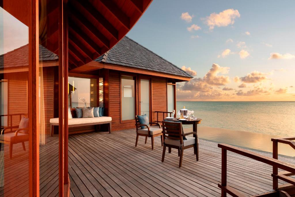 Anantara Over Water Pool Suite