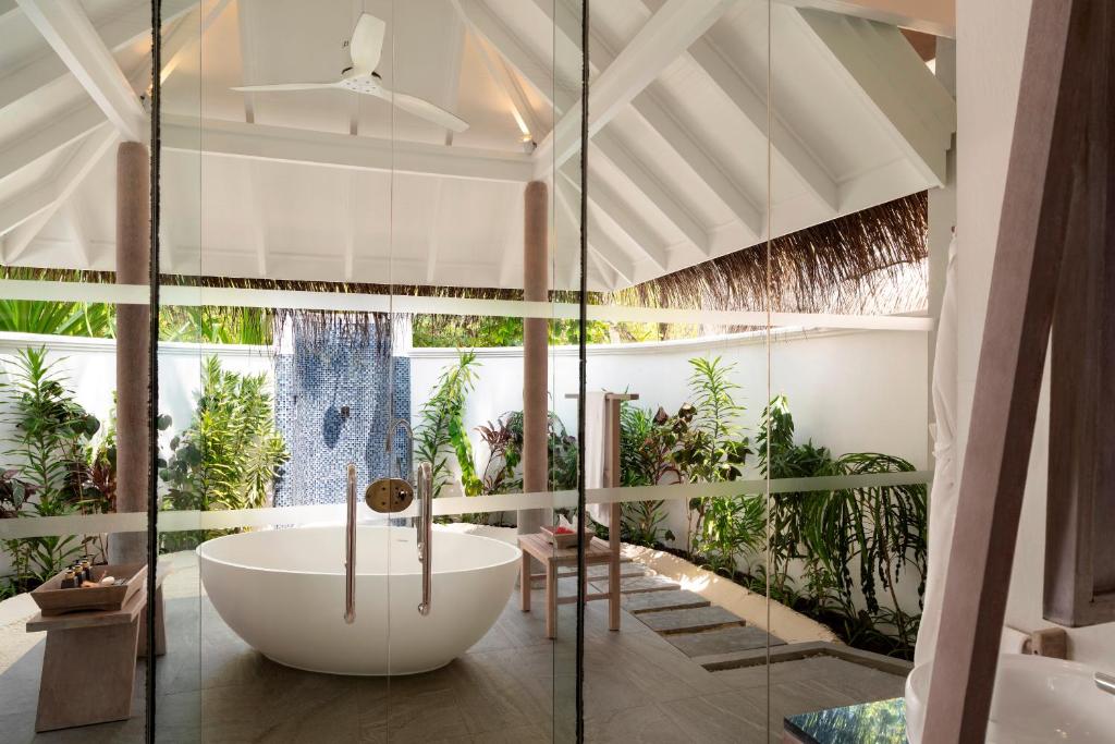 Outdoor Bath
