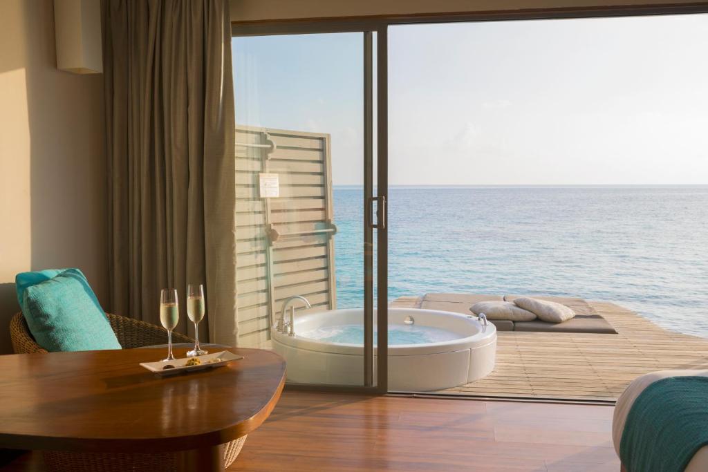 Premium Deluxe Spa Water Villa