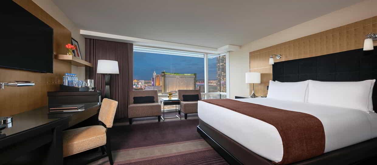 Resort Club Lounge King Room