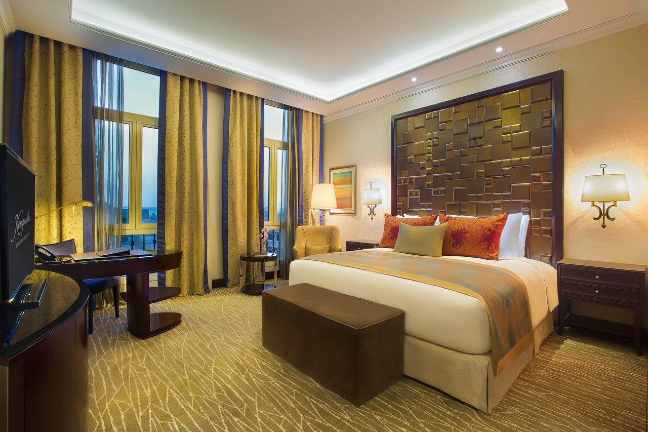 Grand Deluxe Room