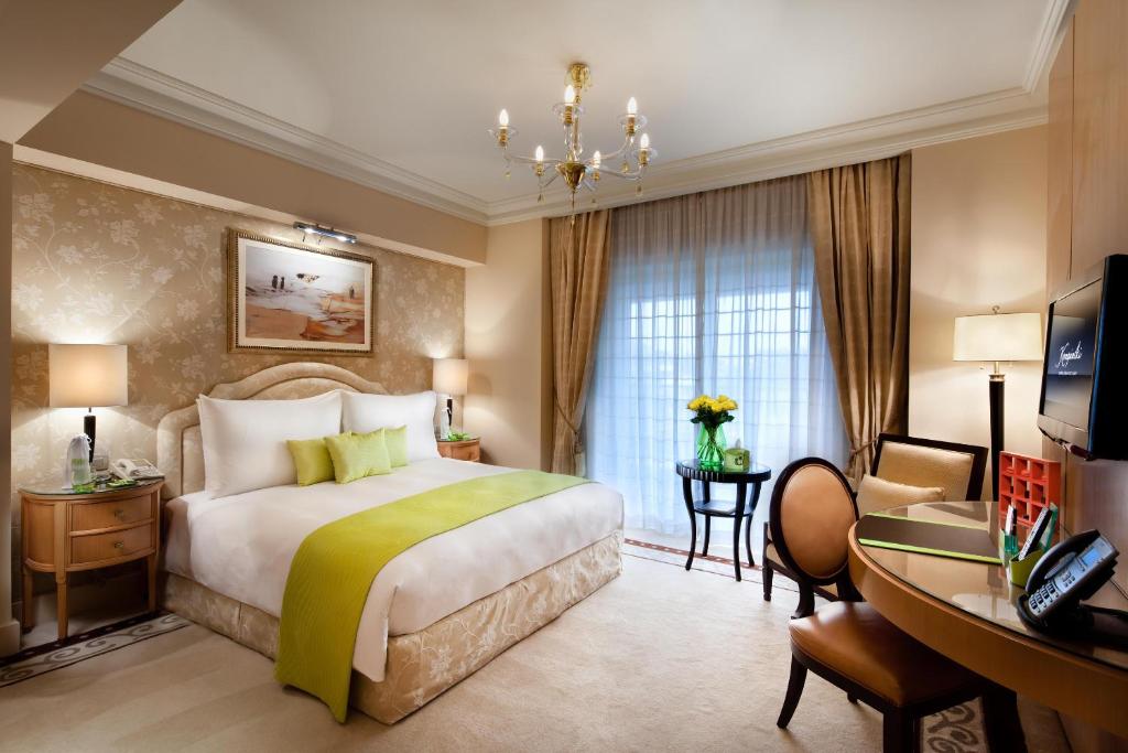 Madina Deluxe Room