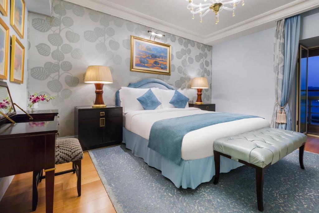 Nile Deluxe Suite