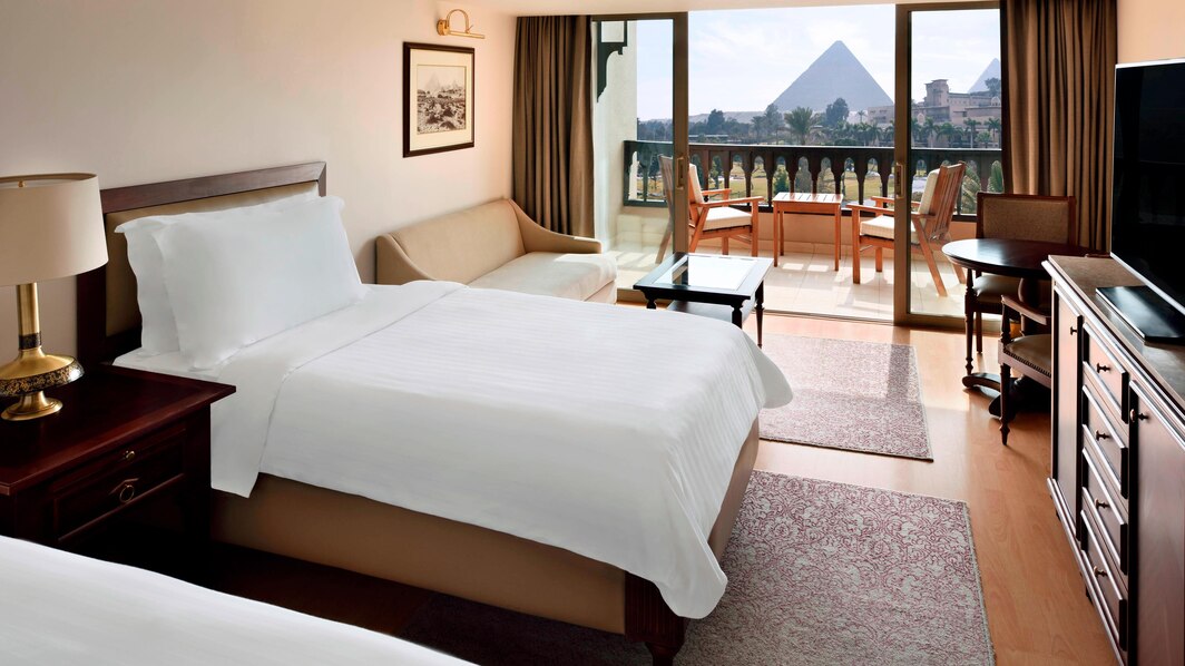 Premium Pyramid View Twin Room