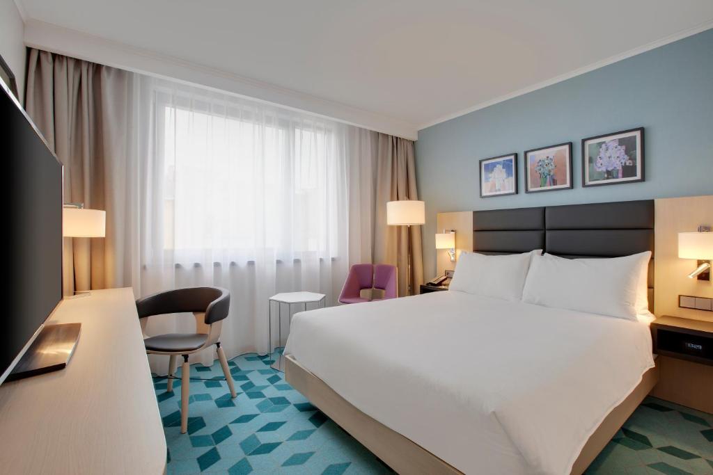 Queen Room