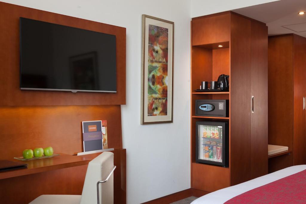 Pool View Room