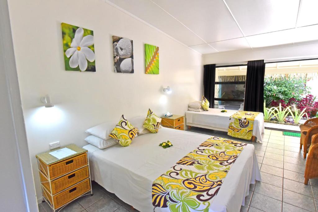 Poolside Room