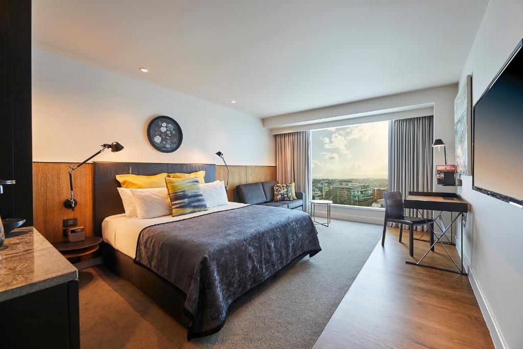 Grand Deluxe Room