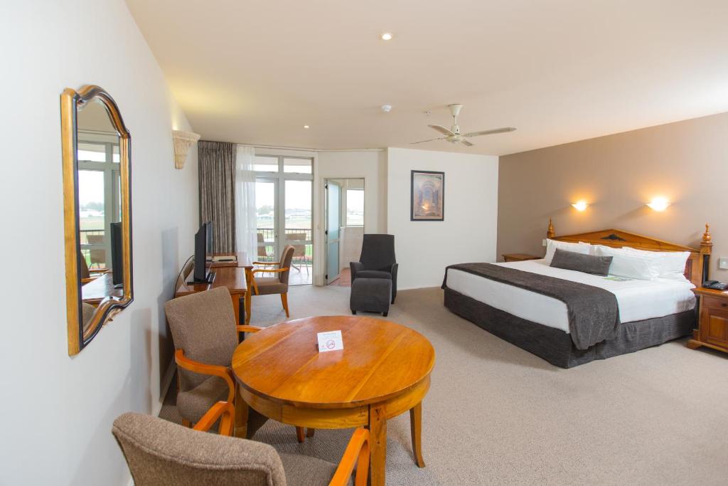 Deluxe Spa King Room