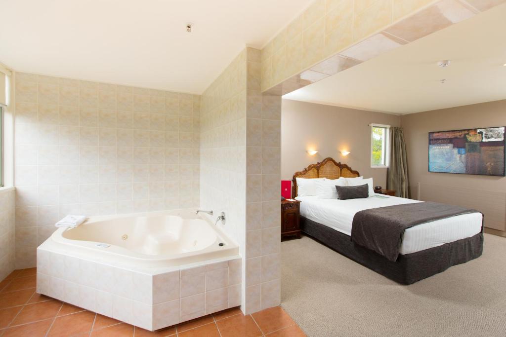 Spa Bath