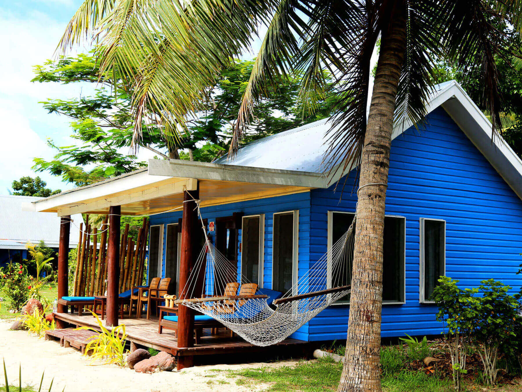 Deluxe Beachfront 2 bedroom Bure
