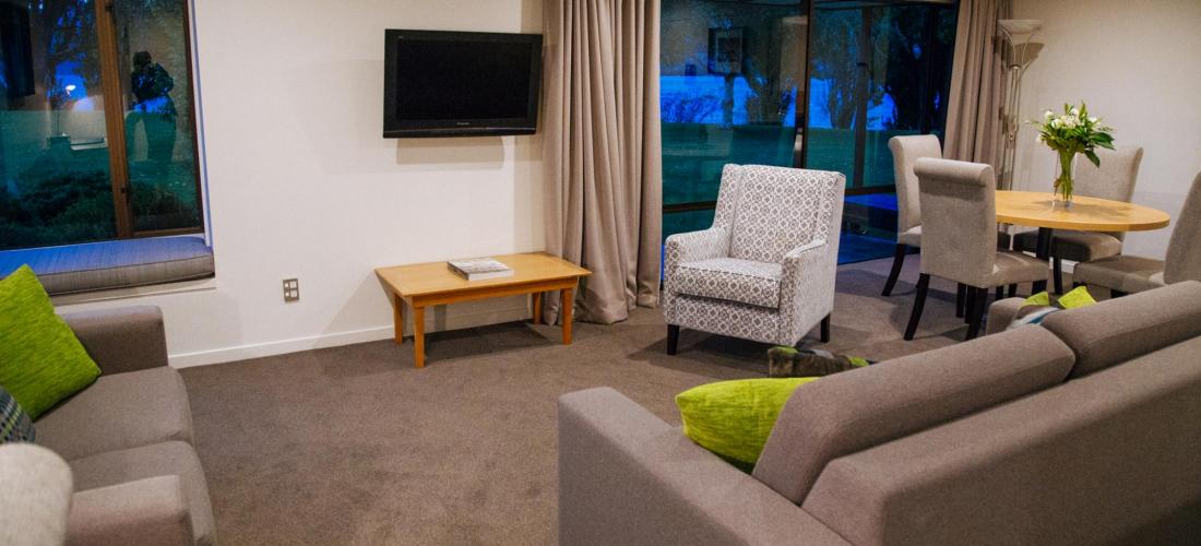 Lakeview One Bedroom Apartment