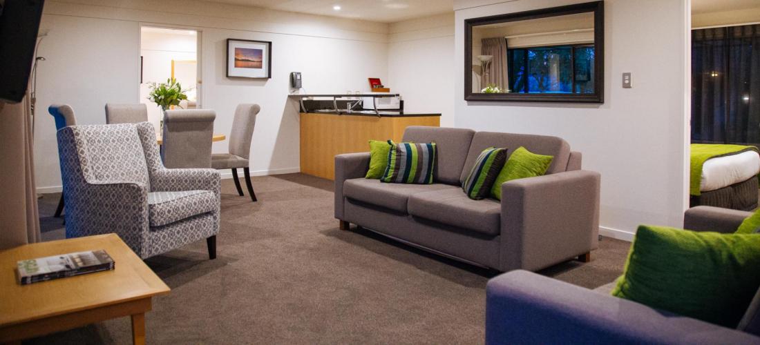 Lakeview Two Bedroom Apartments