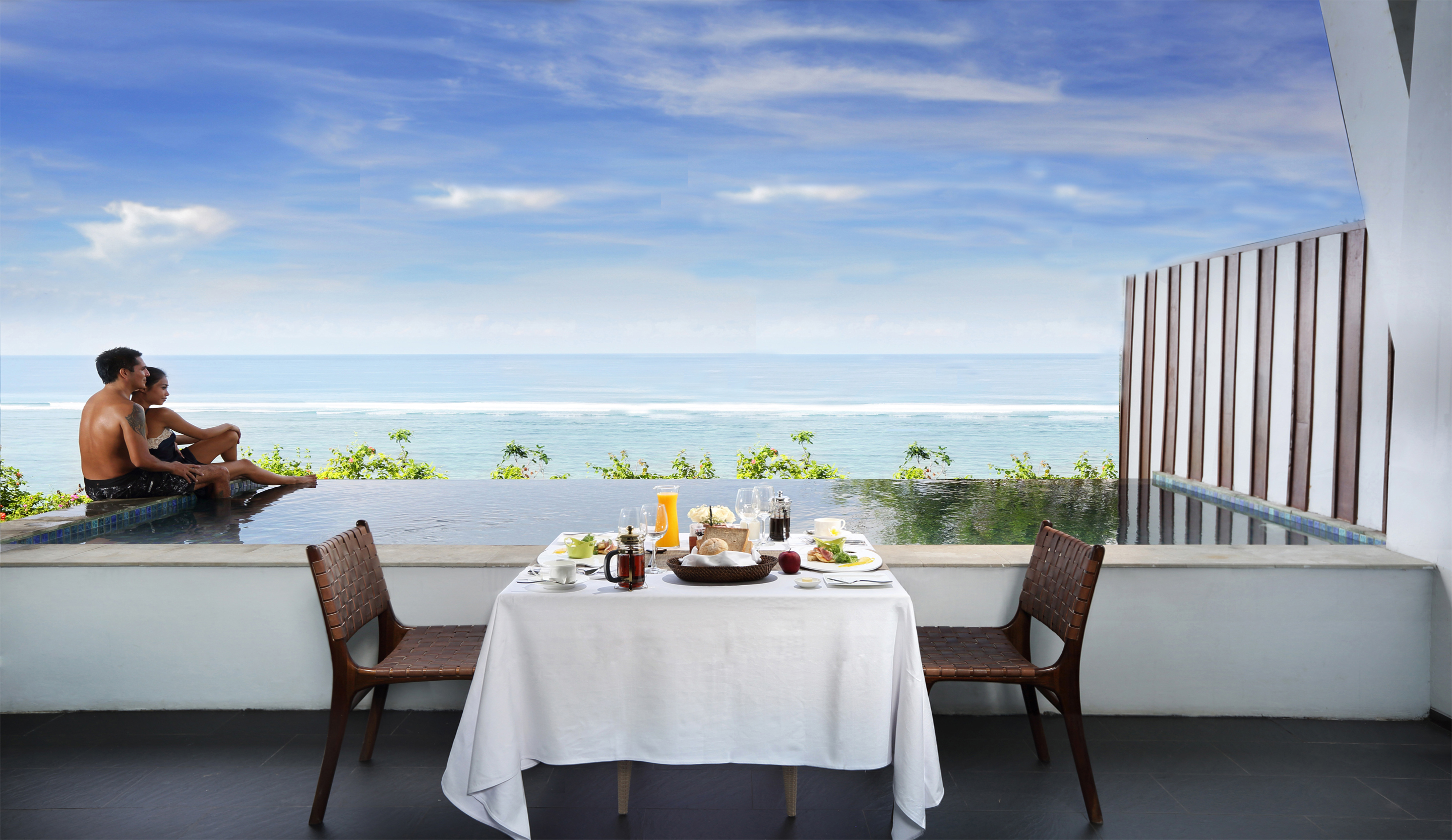 Ocean Front Honeymoon Pool Suite