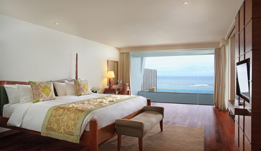 Ocean Front Samabe Pool Suite