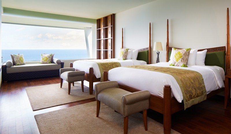 Ocean Front Family Pool Suite