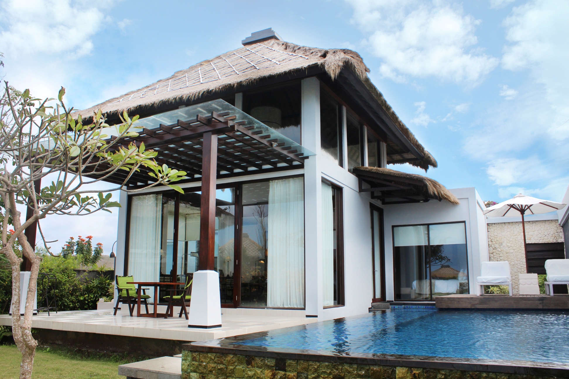 One Bedroom Ocean Pool Villa
