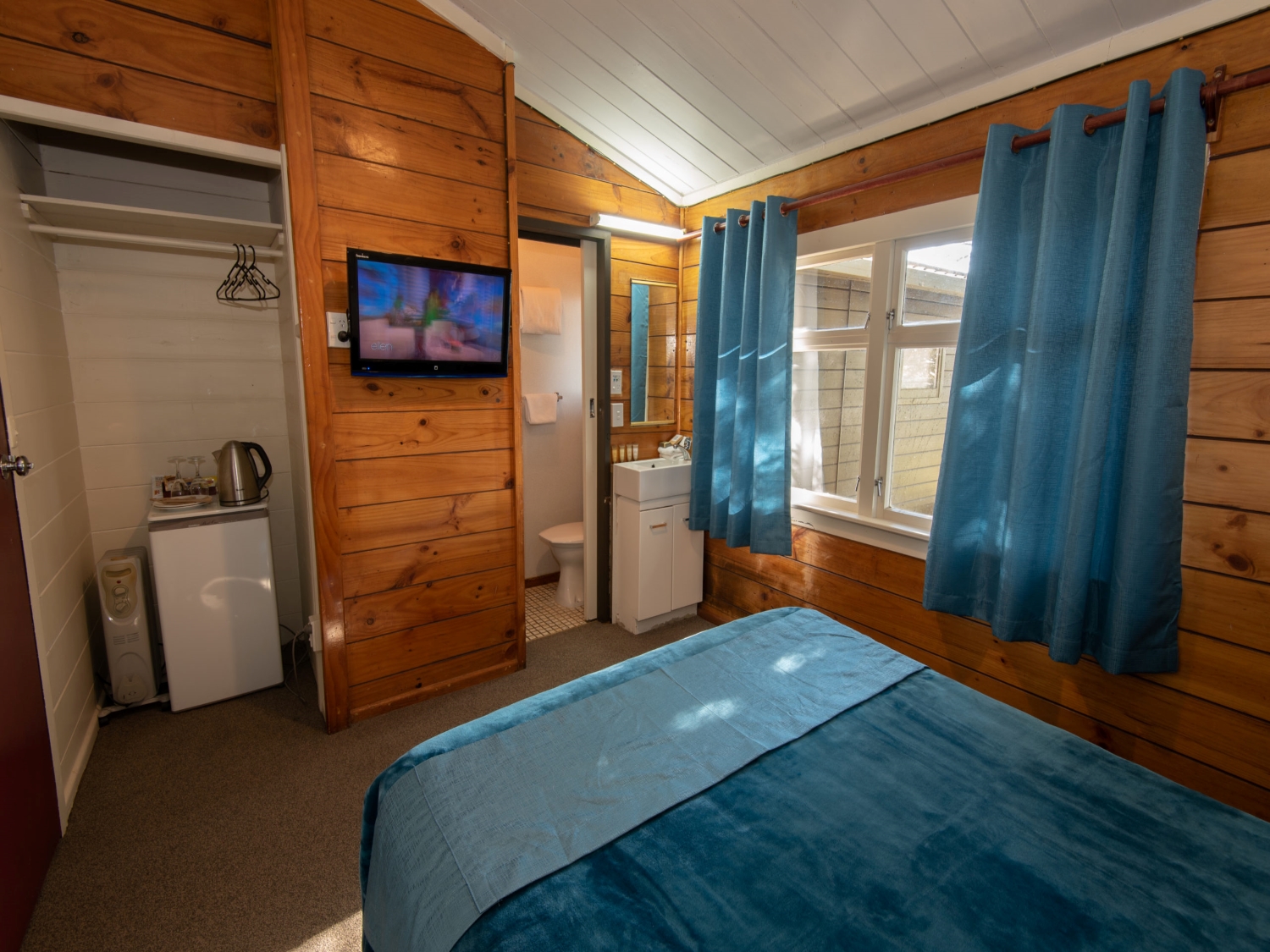 Guest Bedroom - Double with Kitchenette