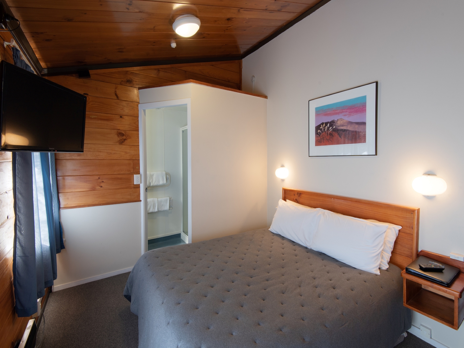 Guest Bed with  Bathroom